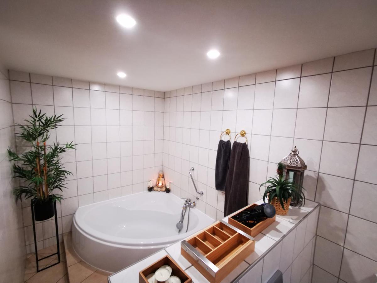 Fewo Pfaelzer Felsenlandschaft Pirmasens Buitenkant foto
